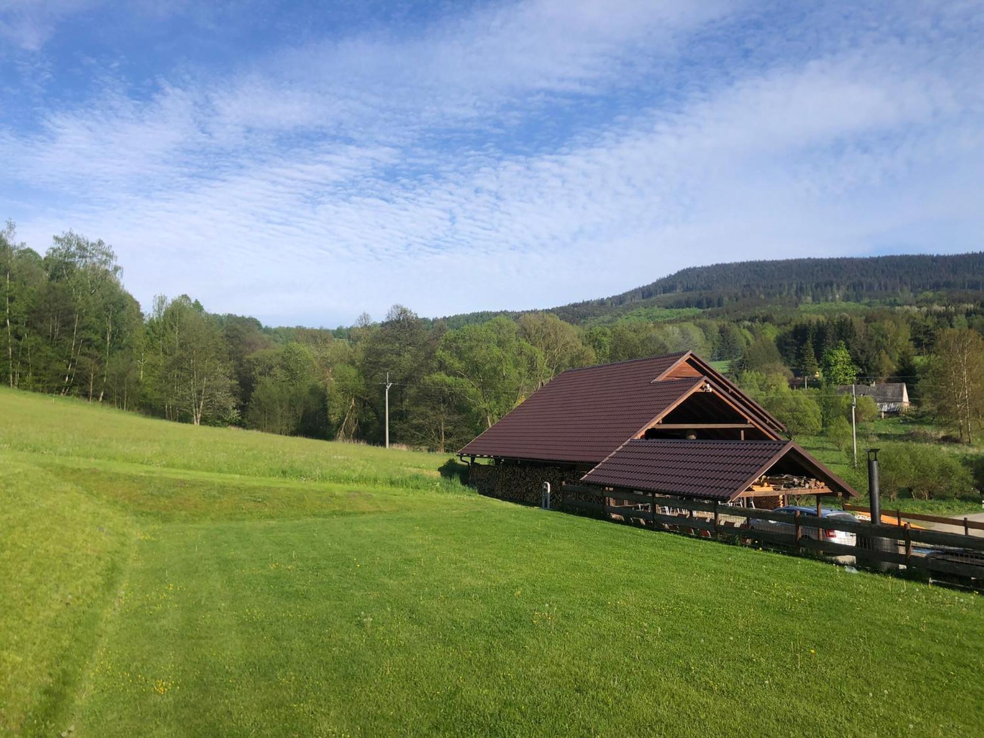 Penzion a apartmány Skipark Hraběšice Krasne Esterno foto