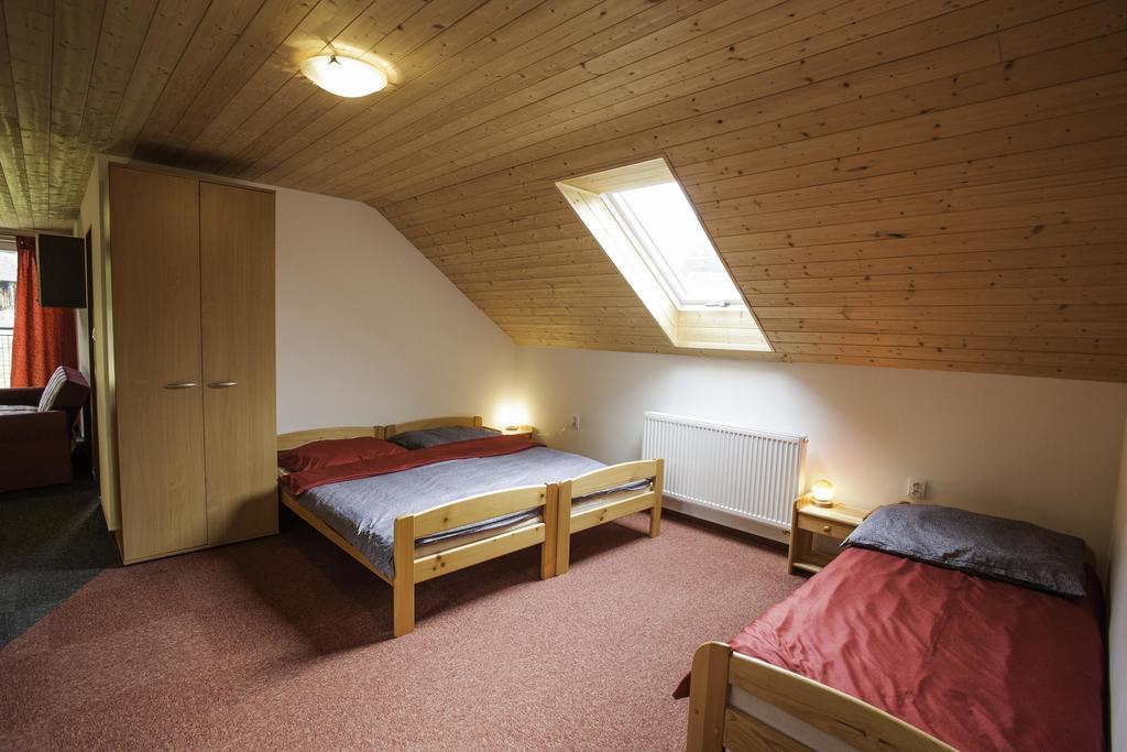 Penzion a apartmány Skipark Hraběšice Krasne Esterno foto