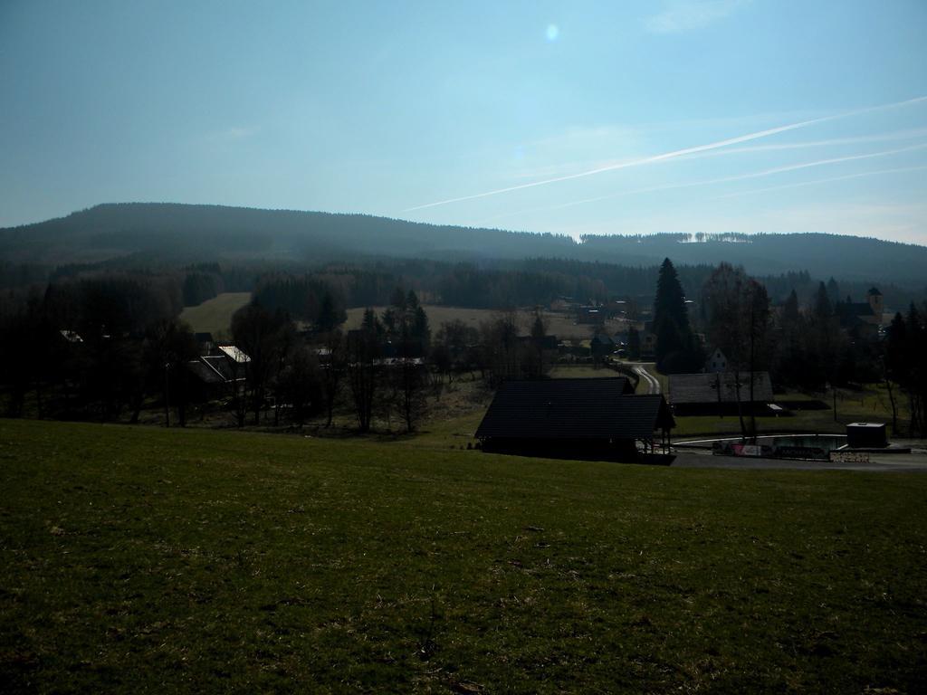 Penzion a apartmány Skipark Hraběšice Krasne Esterno foto